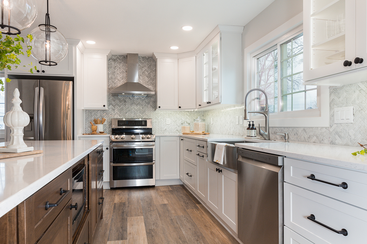 dark stained and White kitchen cabinets