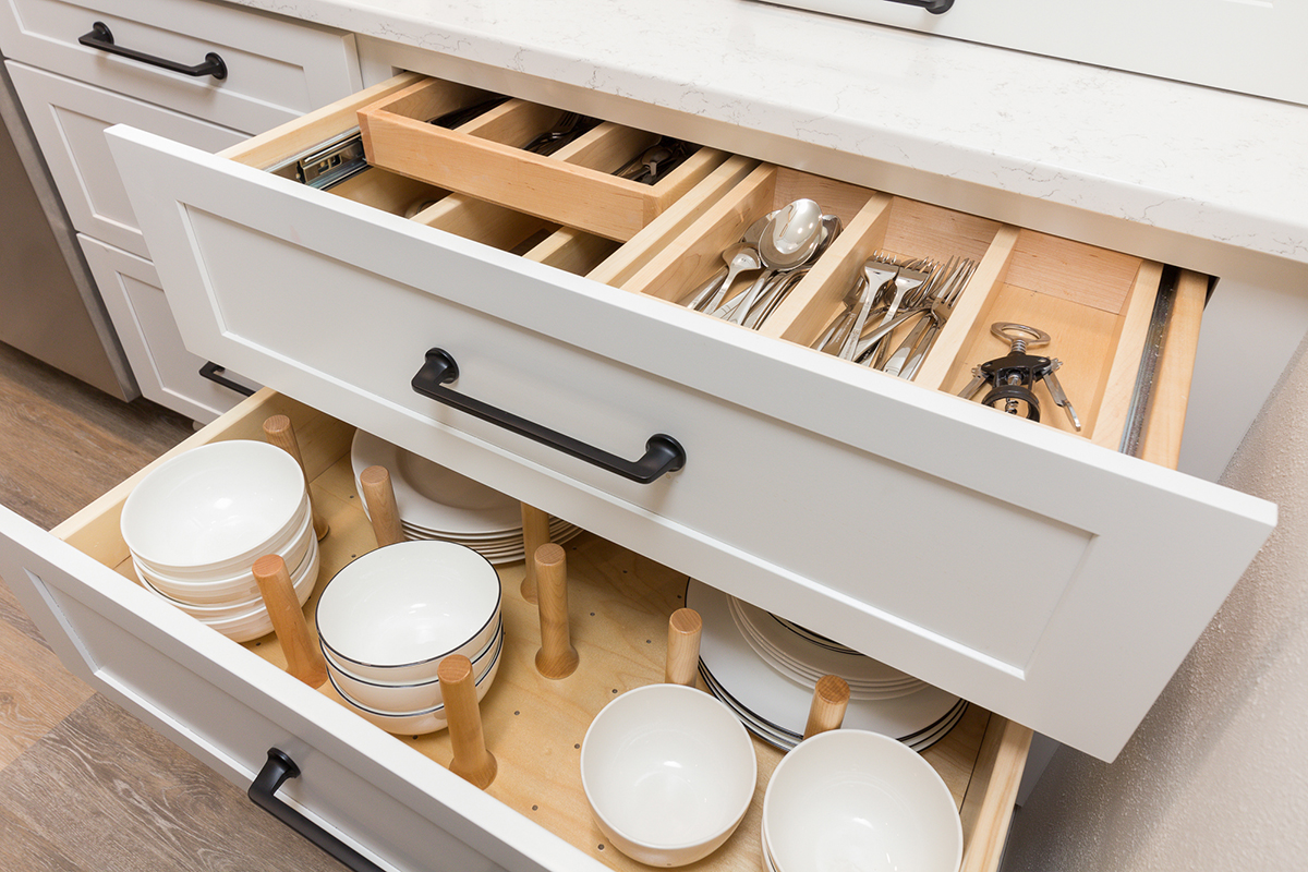 White kitchen cabinets