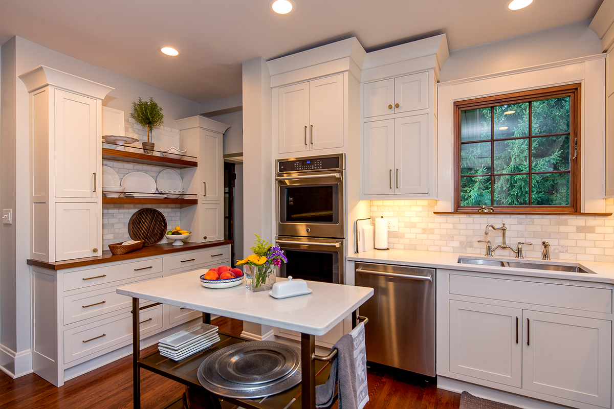 White kitchen cabinets