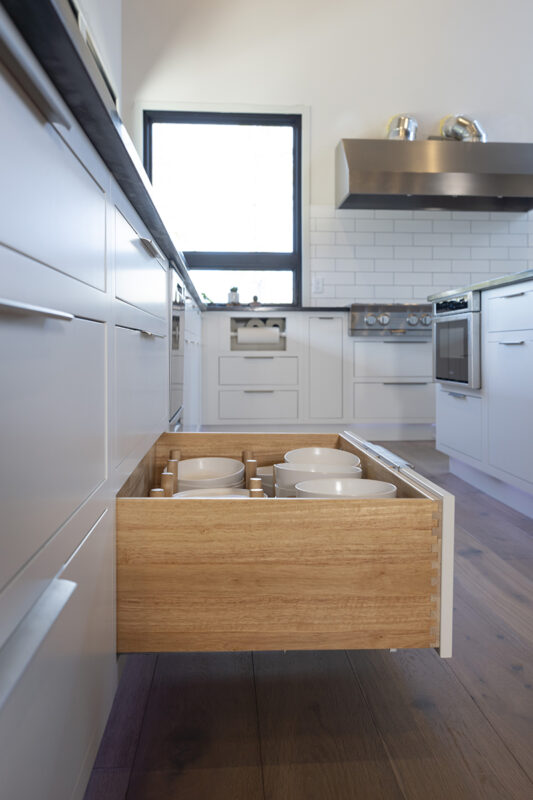 White kitchen cabinets