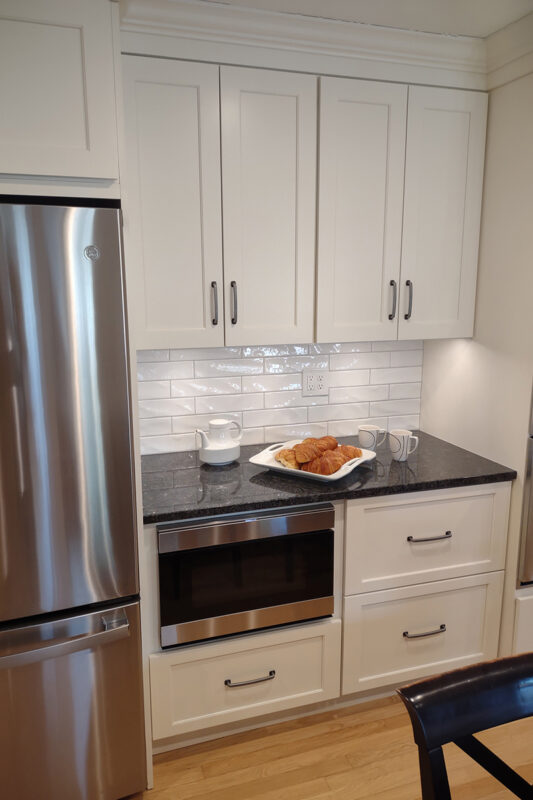 white kitchen cabinets