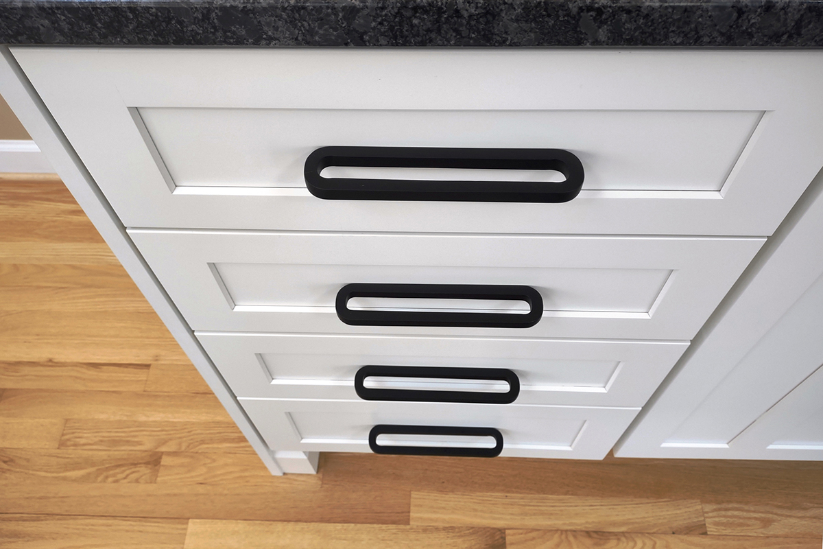 white kitchen cabinets