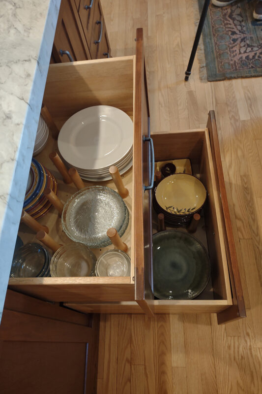 Warm stained kitchen cabinets