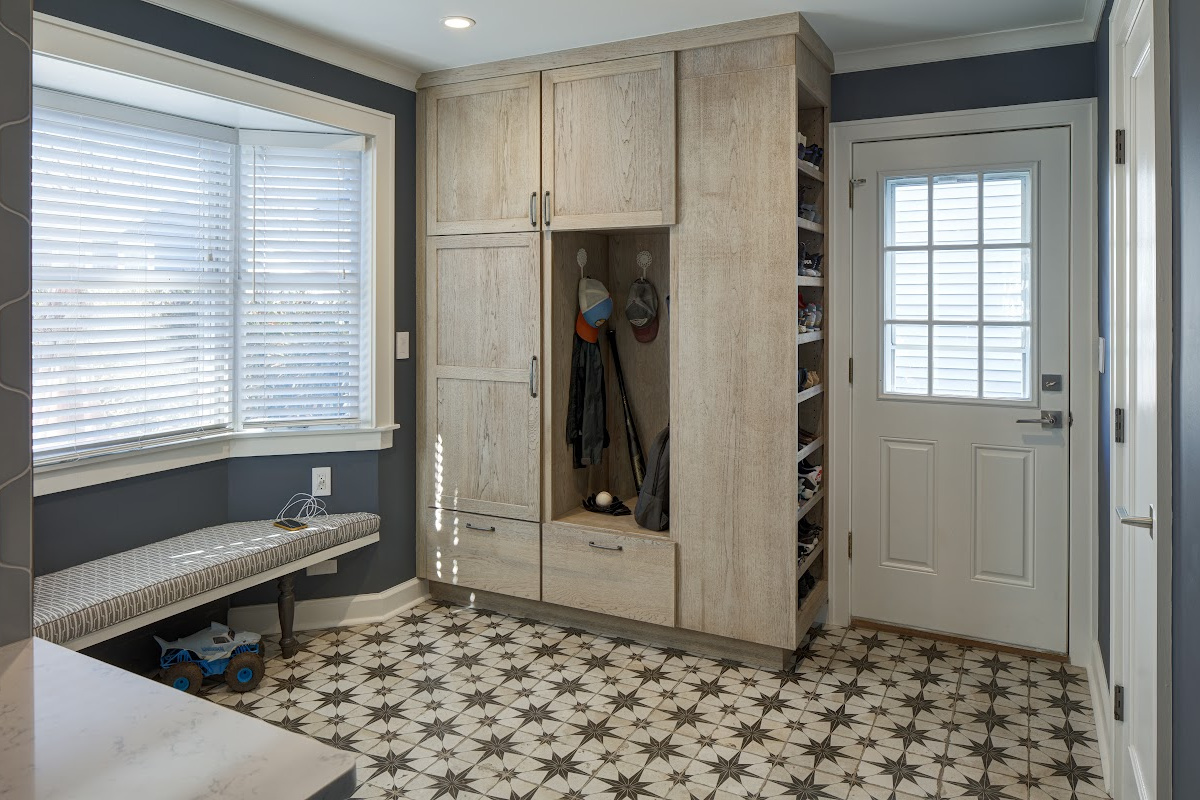 Hickory Montana Mudroom Locker