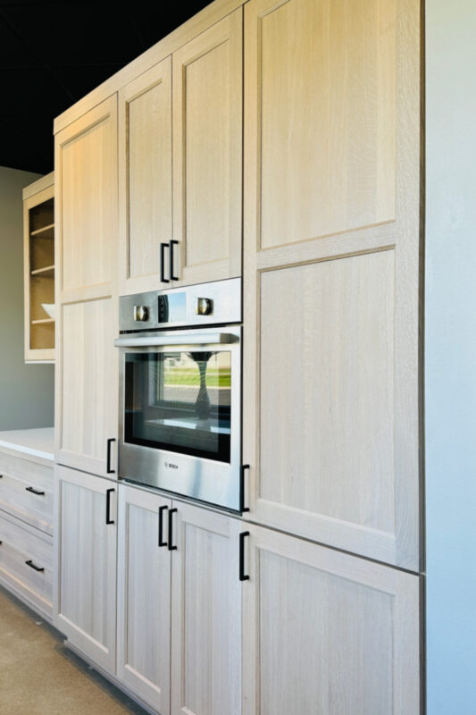 Kitchen with Pampas stain