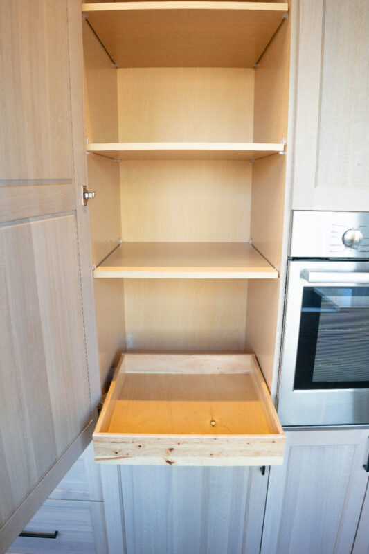 Kitchen with Pampas stain