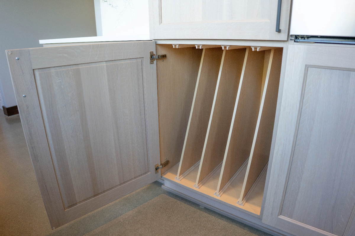 Kitchen with Pampas stain