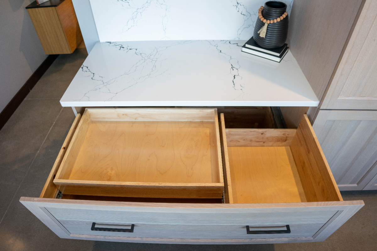 Kitchen with Pampas stain