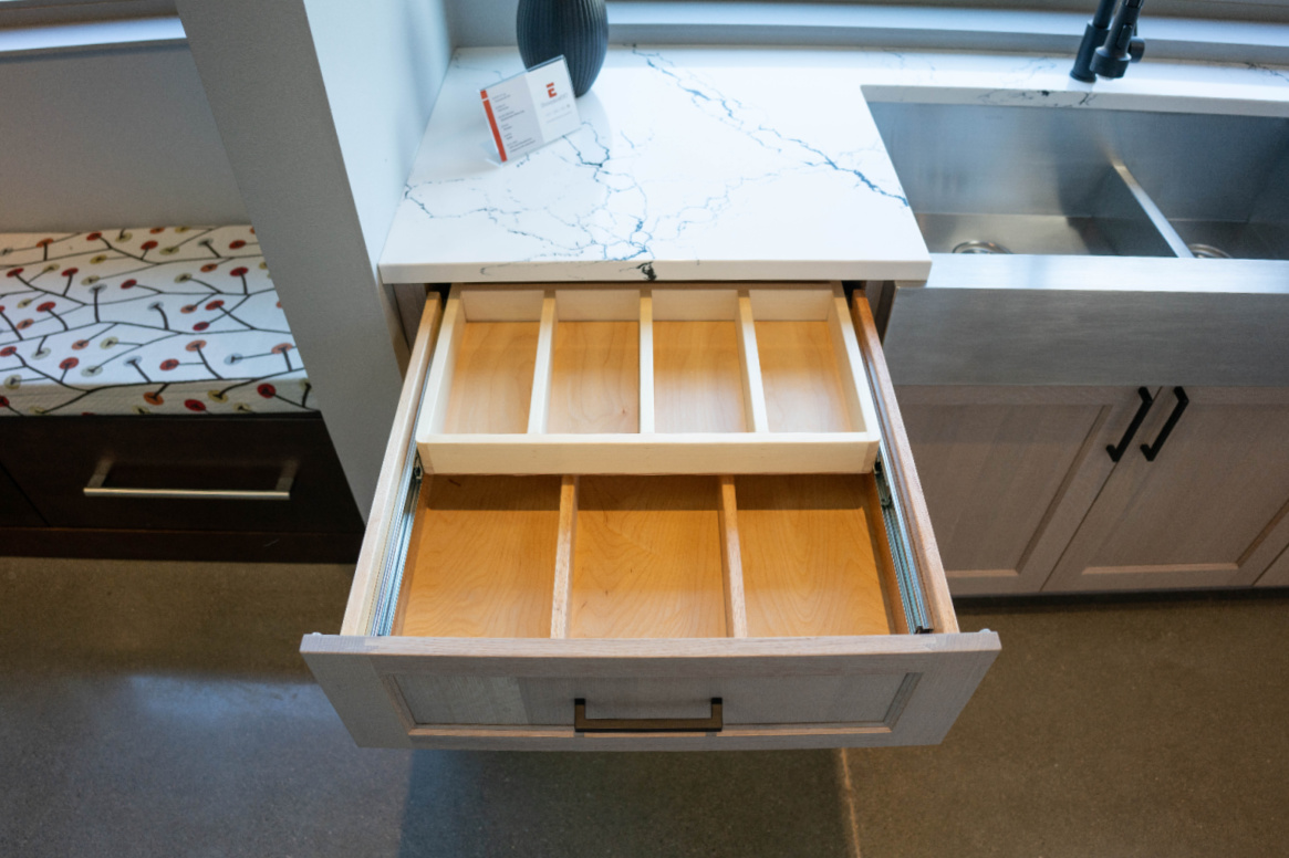 Kitchen with Pampas stain