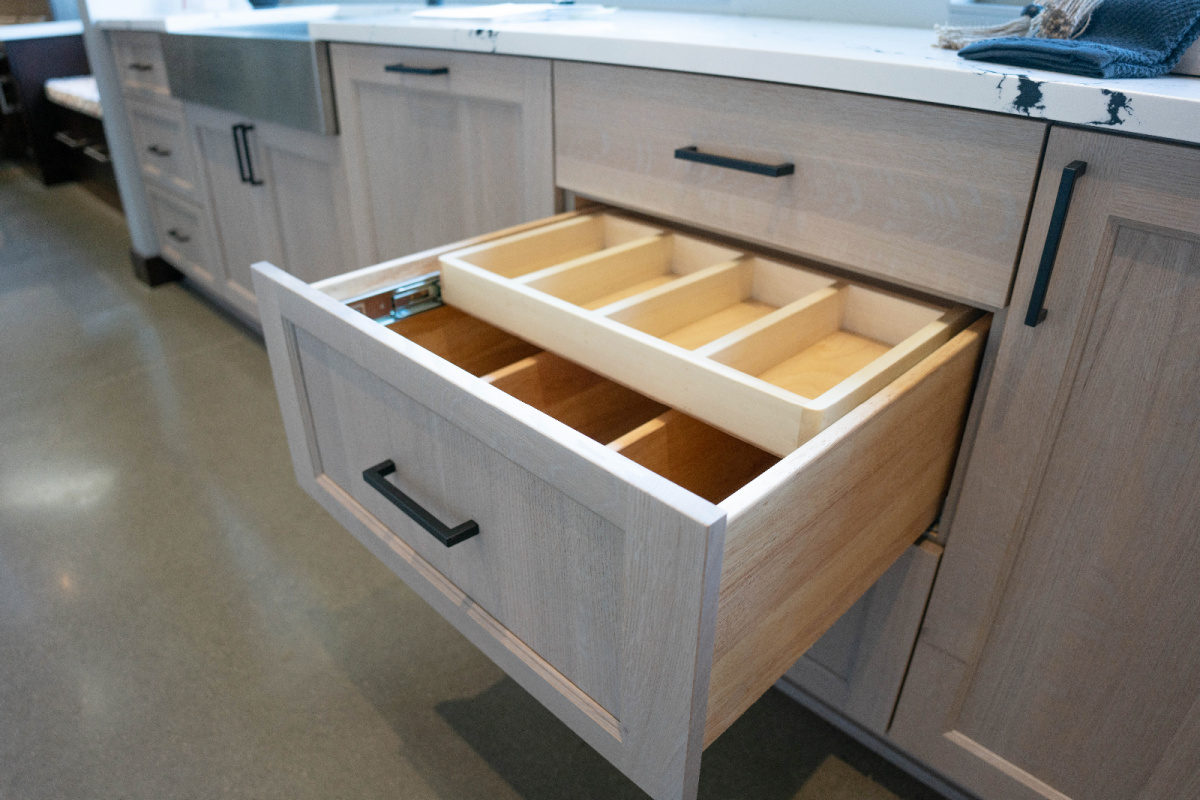 Kitchen with Pampas stain