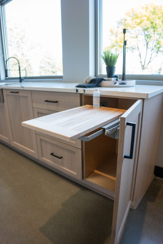 Kitchen with Pampas stain