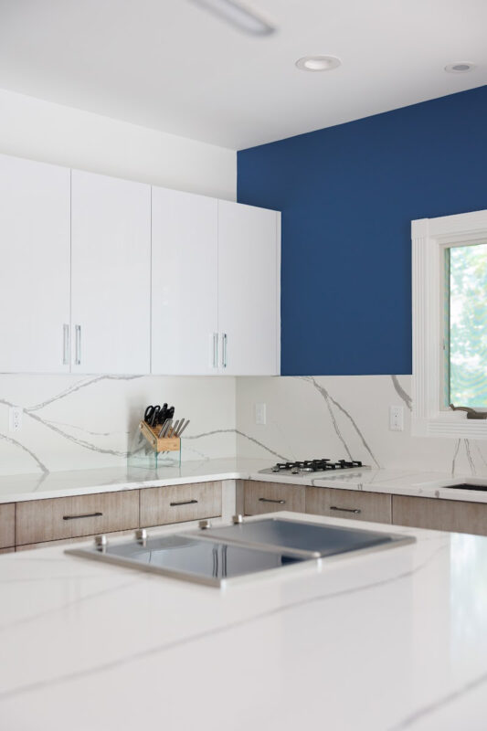 White kitchen cabinets