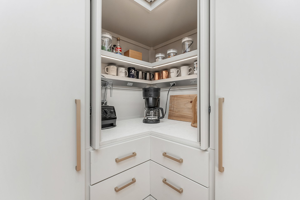 Painted kitchen storage