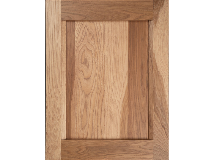 Wren door in Hickory Hazelnut