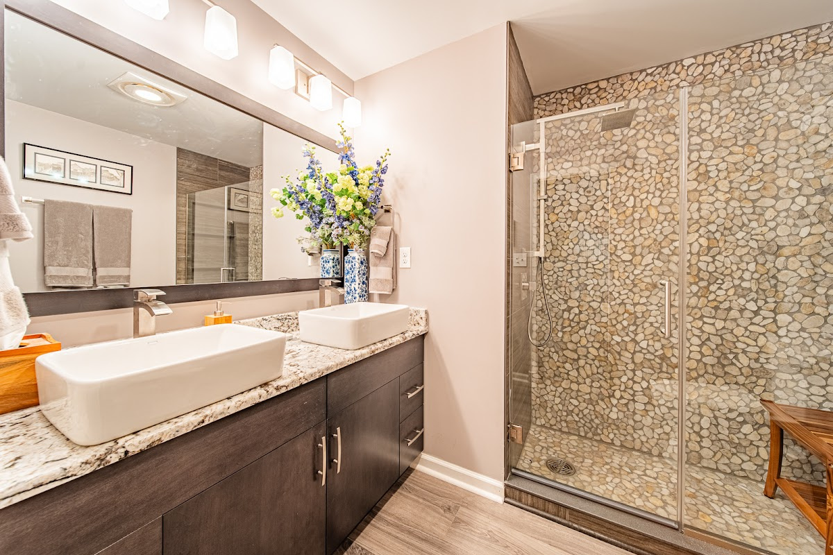 Bathroom with maple midnight-stained cabinets