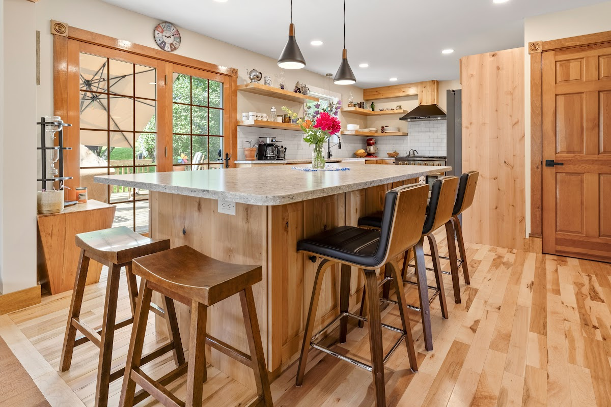 Rustic Alder Natural kitchen