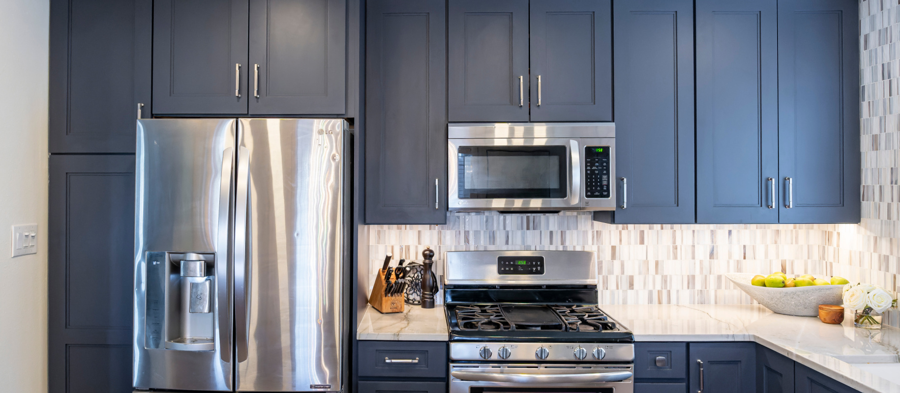 Choosing the Right Finish: Buff vs. Natural from Showplace Cabinetry